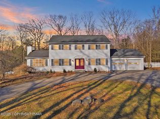 406 Broad Leaf Ln, Stroudsburg, PA