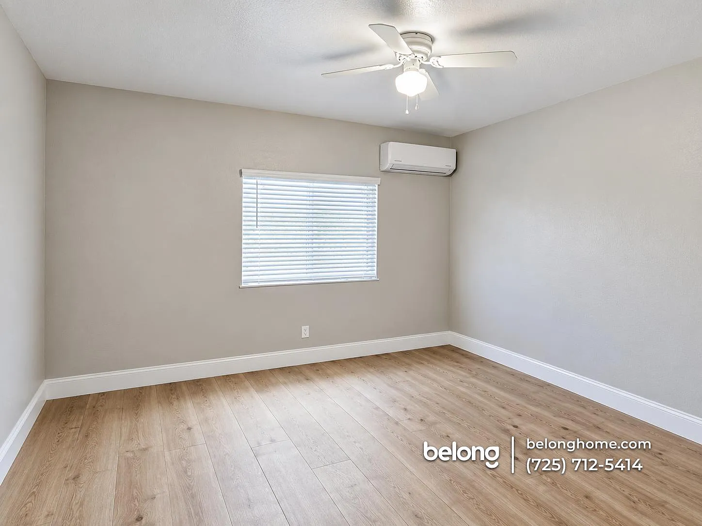 1000 Lewis Ave — Photo 2