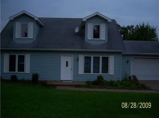 10233 Hosler Rd, Leo, IN 46765