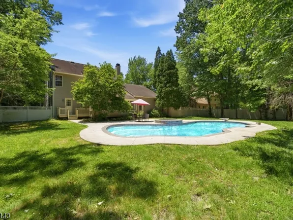 41 Farmhouse Ln, Voorhees Twp., NJ 08043