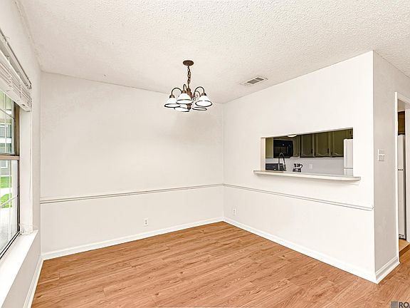 4th image of 141 E Boyd Dr APT 302
