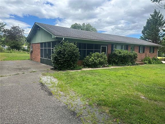 2nd image of 529 E Devon Dr
