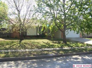 5709 S Cedar Ave, Broken Arrow, OK 74011