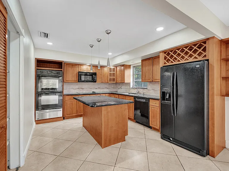 4721 Sarazen Dr — Photo 16