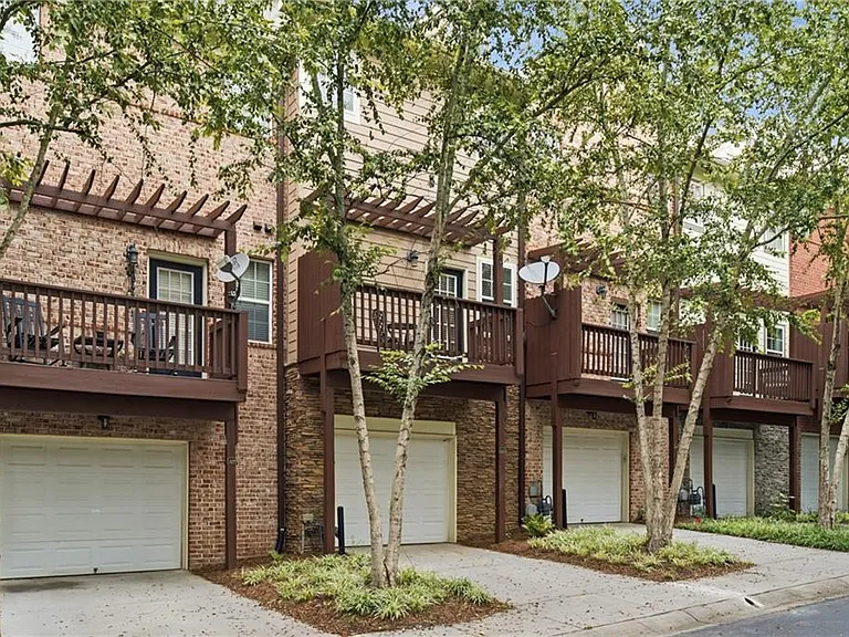 1231 Ashford Creek Park NE — Photo 37