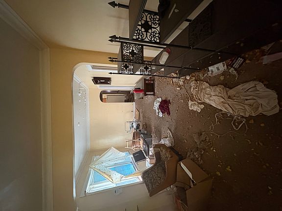 5th image of 1309 W 98th St