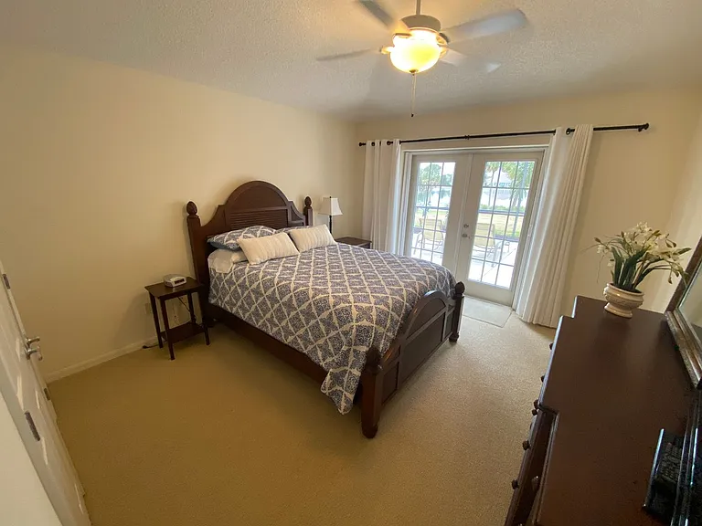 1709 Hagood Loop — Photo 8