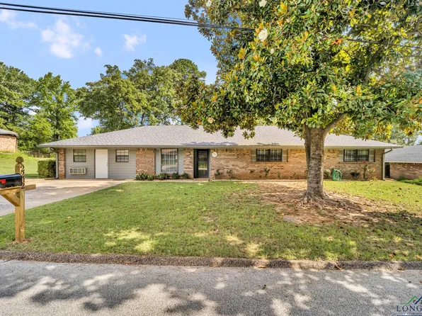 2202 Woodbine Dr, Gladewater, TX 75647