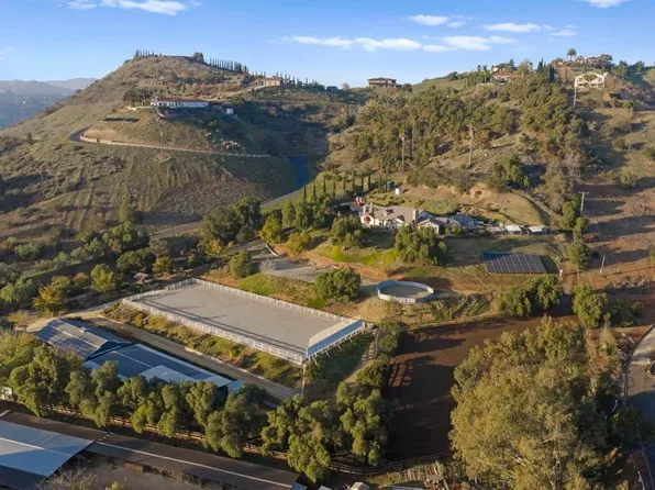 1160 Little Gopher Canyon Rd, Vista, CA 92084