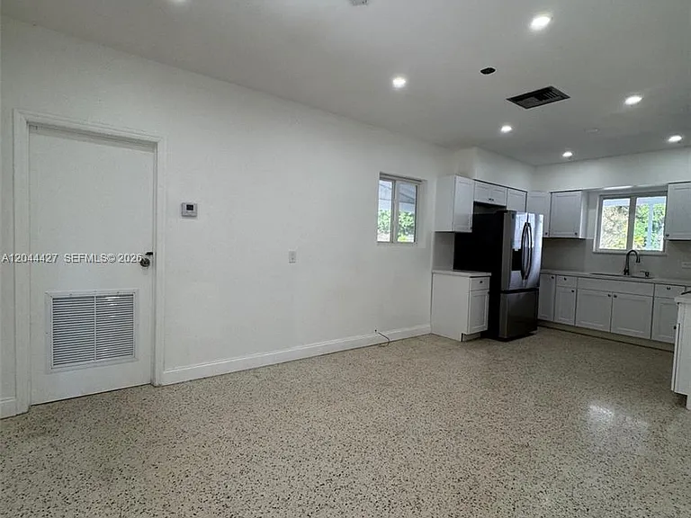 4700 SW 7th St — Photo 6