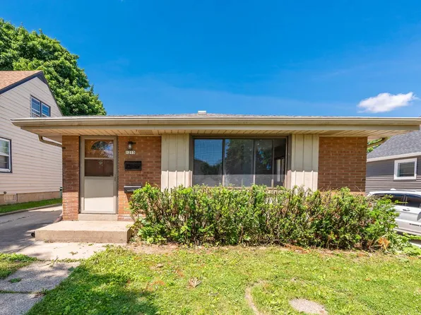 1215 South 91st STREET, West Allis, WI 53214