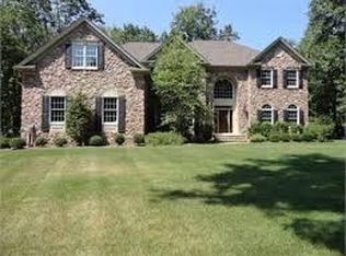 514 Manning Ct, River Edge, NJ 07661