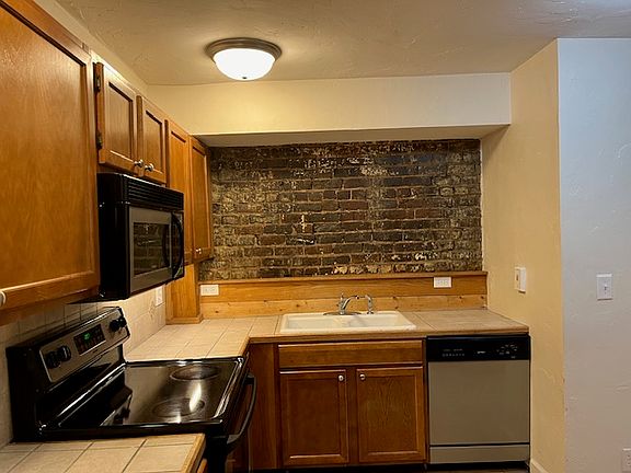 4th image of 101 W Jackson Ave APT 4