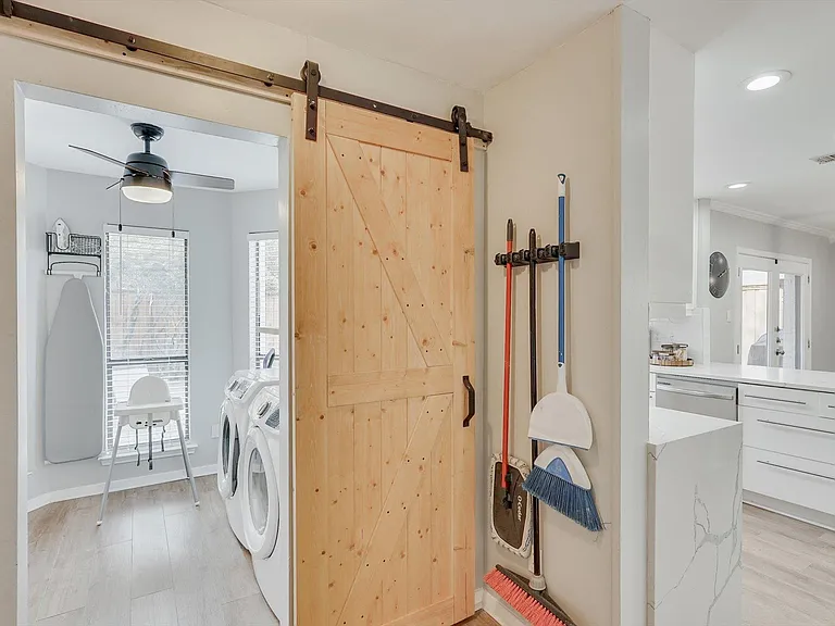3209 Sailmaker Ln — Photo 33