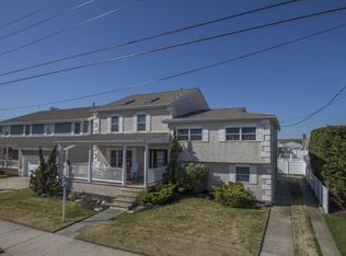 306 E Pittsburg Ave, Wildwood Crest, NJ 08260
