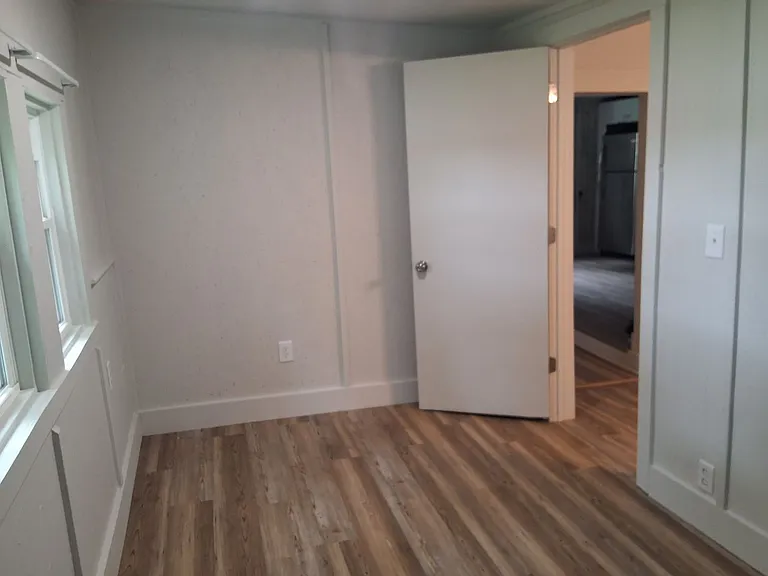 109 E Main St — Photo 9