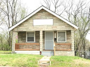 2829 Oakley Ave, Kansas City, MO 64128