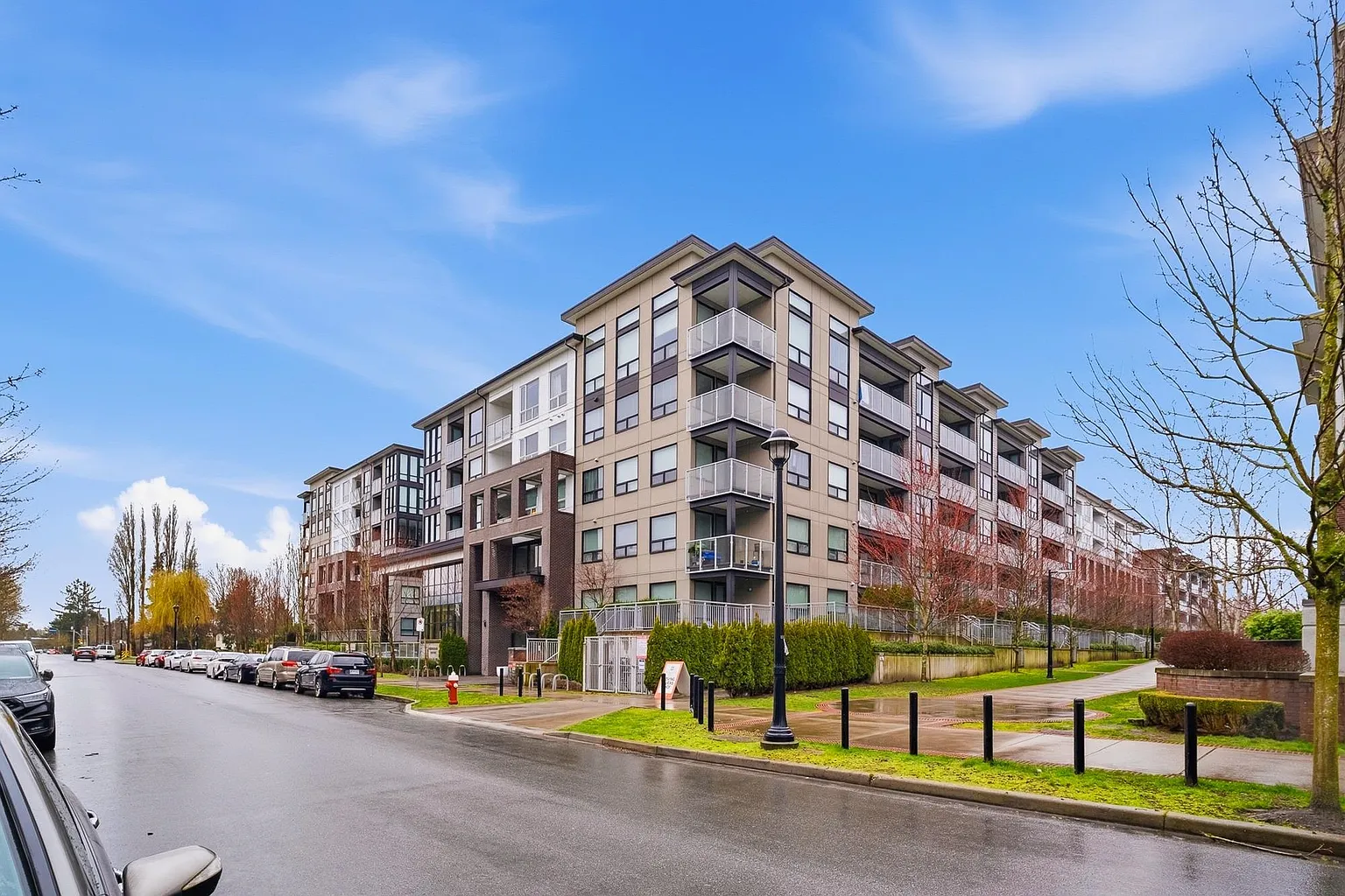 9233 Odlin Rd #122 photo 1