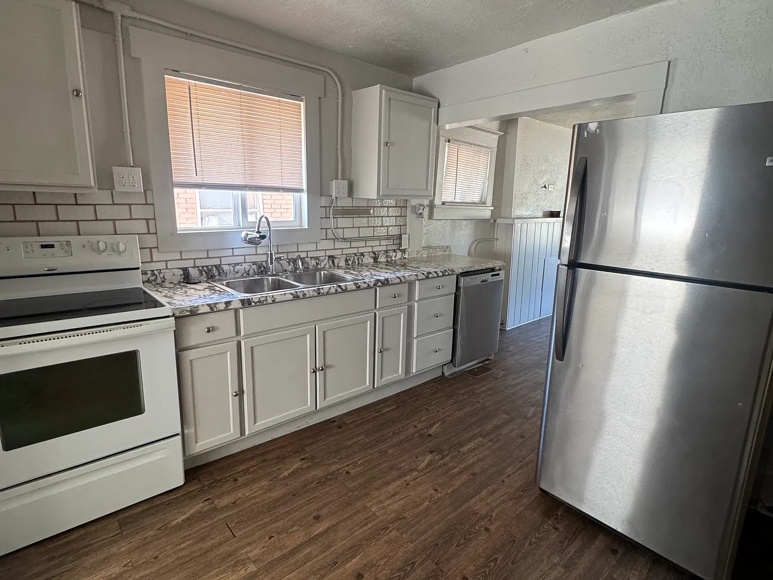 2 bed, 1200 sqft, $1,600 — Photo 2