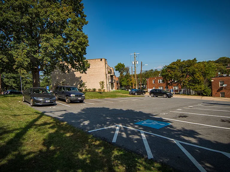 Clermont Apartments Parking Lot
