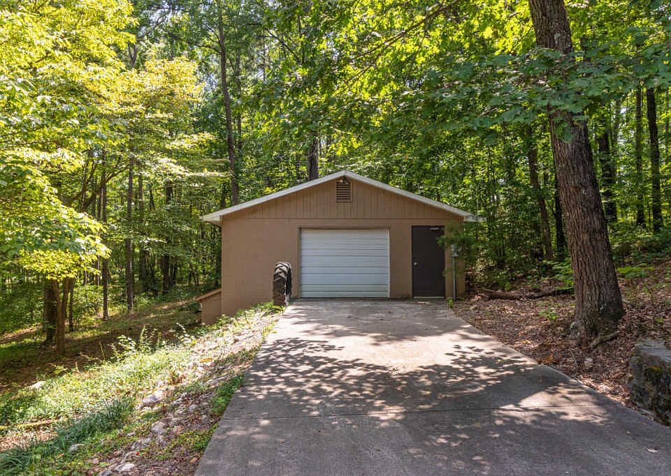 2nd image of 163 Dickerson Way