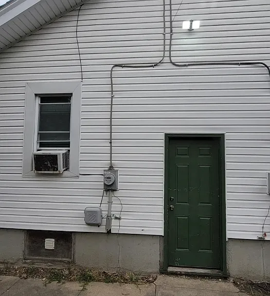 33 York Ave — Photo 17