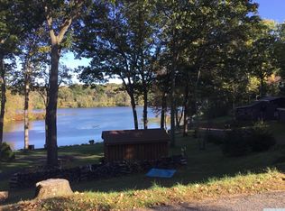 209 Pineview Rd, Niverville, NY 12130