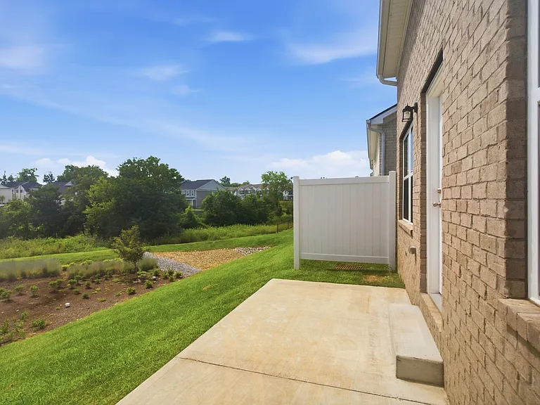 204 Douglas Bend Rd #1806 — Photo 32
