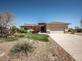 371 W Sand Trap Ln, Pueblo West, CO 81007