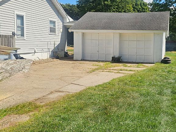 3rd image of 433 Woodland Ave