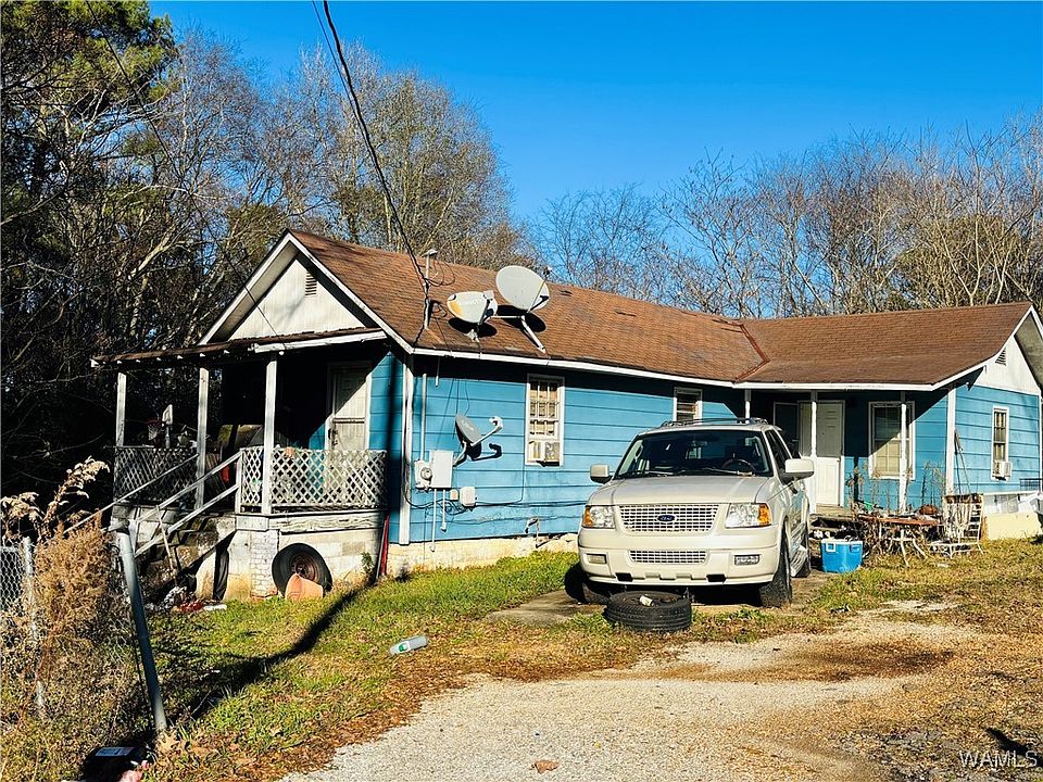 1st image of 2723 39th Ave NE