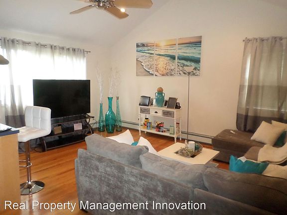 2nd image of 265 W Valley Stream Blvd Floor 2