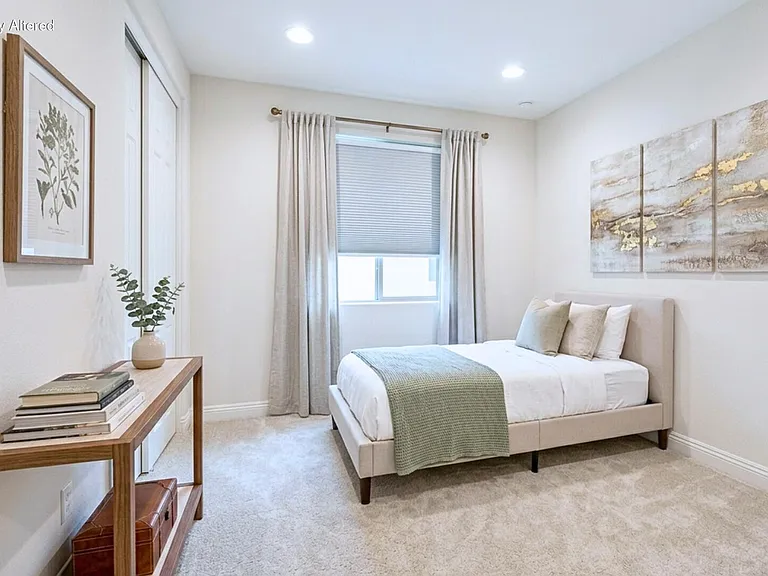 1533 W Sabel Ct — Photo 13