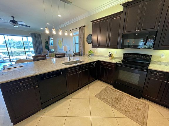5th image of 3326 Baltic Dr