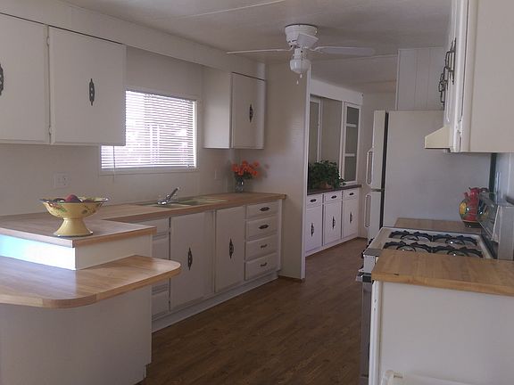 3rd image of 1600 S San Jacinto Ave Spc 170