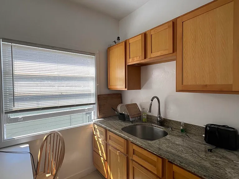 1914 Channing Way #6 — Photo 3