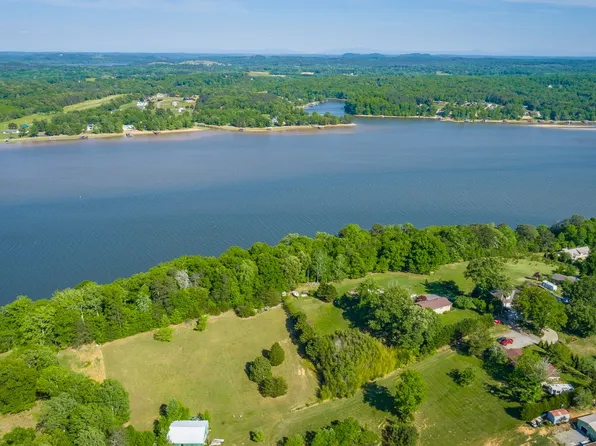 16612 N Star Cir, Sale Creek, TN 37373