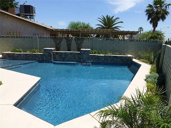2nd image of 5272 Canelo Ct