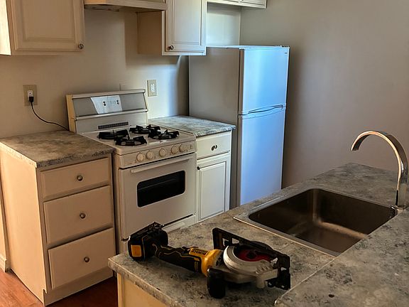 3rd image of 411 McKean St #1