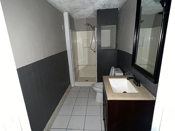 2nd image of 338-340 N Garfield Ave #1R
