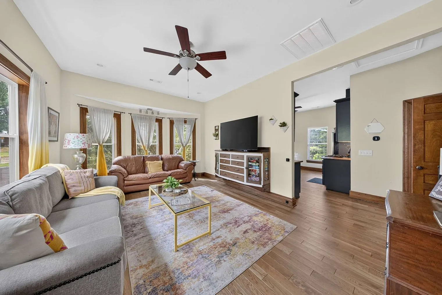 3 bed, 2.0 bath, 1851 sqft, $8,019 — Photo 1