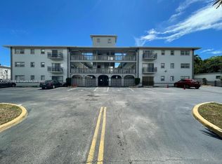 16215 NE 18th Ct APT 109, North Miami Beach, FL 33162