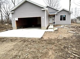 13320 Strong Blvd, South Rockwood, MI 48179