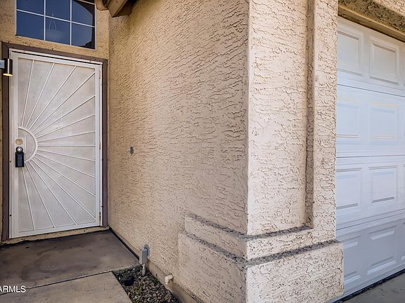 3rd image of 4019 E Alder Ave