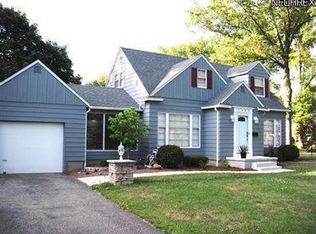 1499 W Sunset View Dr, Akron, OH 44320