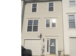 8 Boggs Ln, Bear, DE 19701