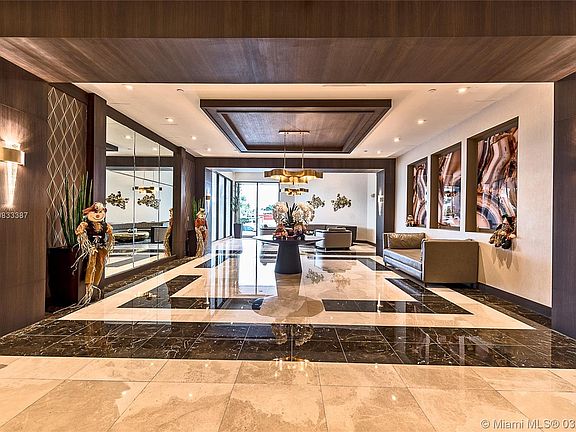 3rd image of 100 E Bayview Dr #812