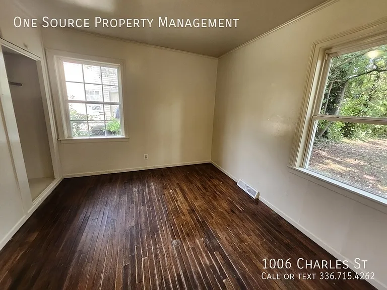 1006 Charles St — Photo 11