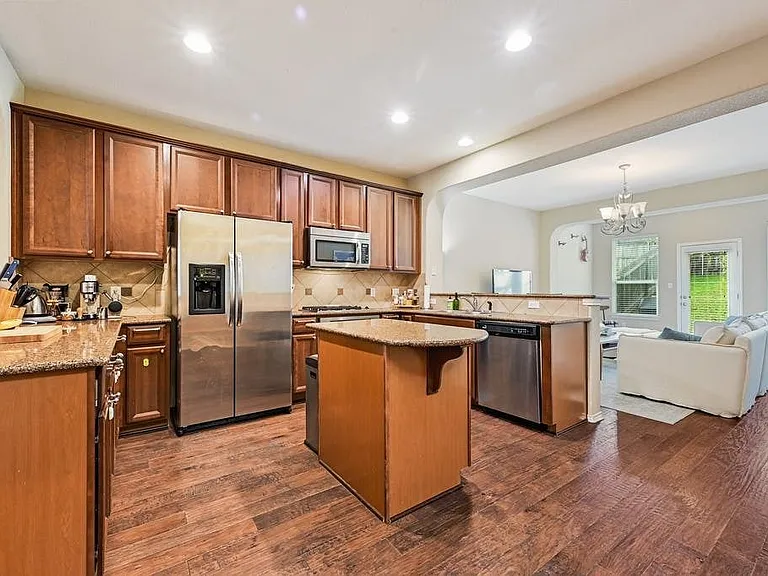 1201 Salem Park Ct — Photo 5