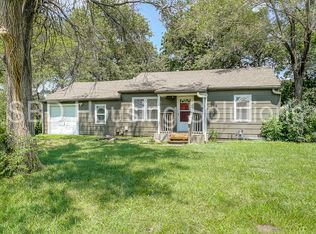 202 Duck Rd, Grandview, MO 64030